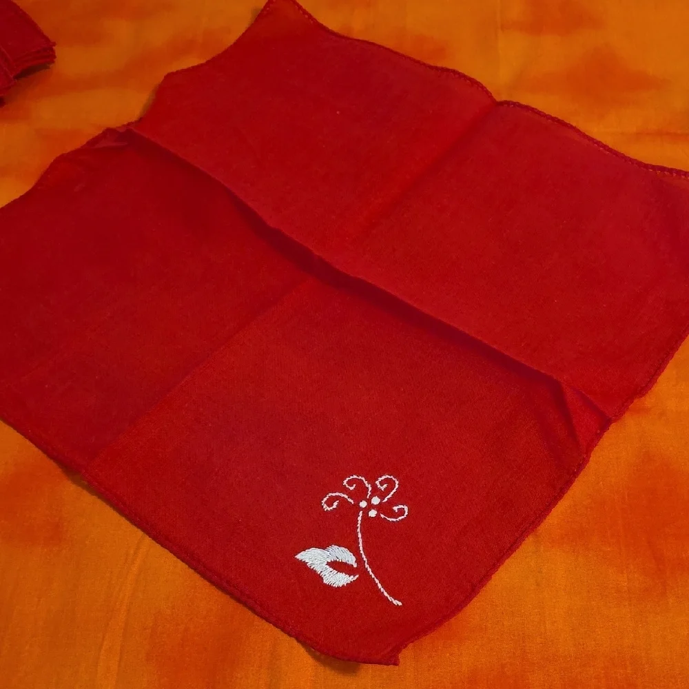 Set of 6 Red Embroidered Cloth Napkins Set White Floral